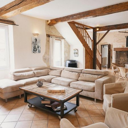 Готель Domaine De Villot Sainte-Colombe-de-Villeneuve Екстер'єр фото